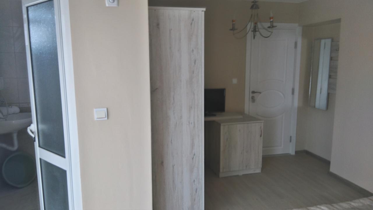 פרימורסקו Guest House Adriya מראה חיצוני תמונה