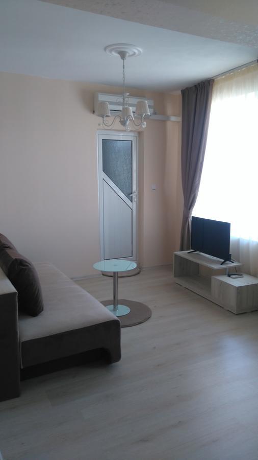 פרימורסקו Guest House Adriya מראה חיצוני תמונה
