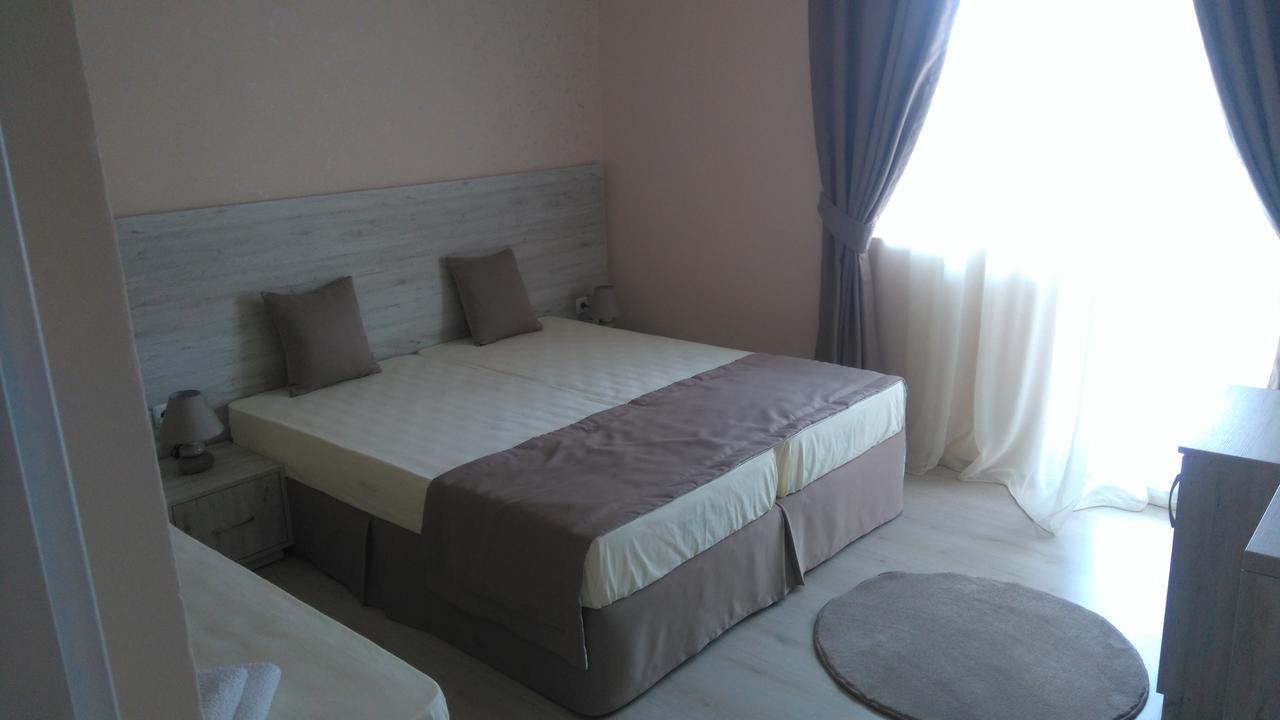 פרימורסקו Guest House Adriya מראה חיצוני תמונה