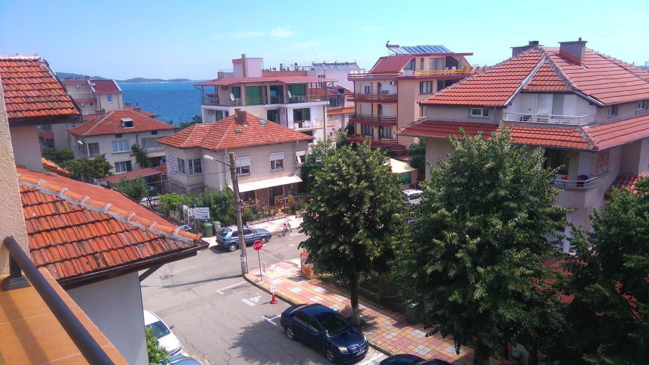 פרימורסקו Guest House Adriya מראה חיצוני תמונה